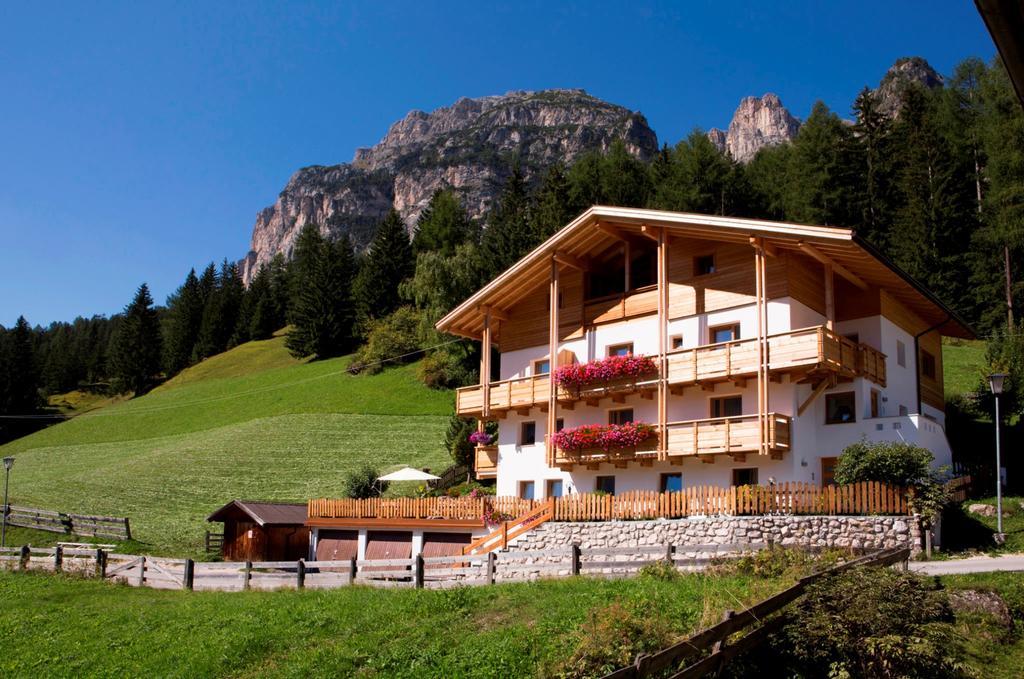 Ciasa Col Cuch Apartment La Villa  Exterior photo